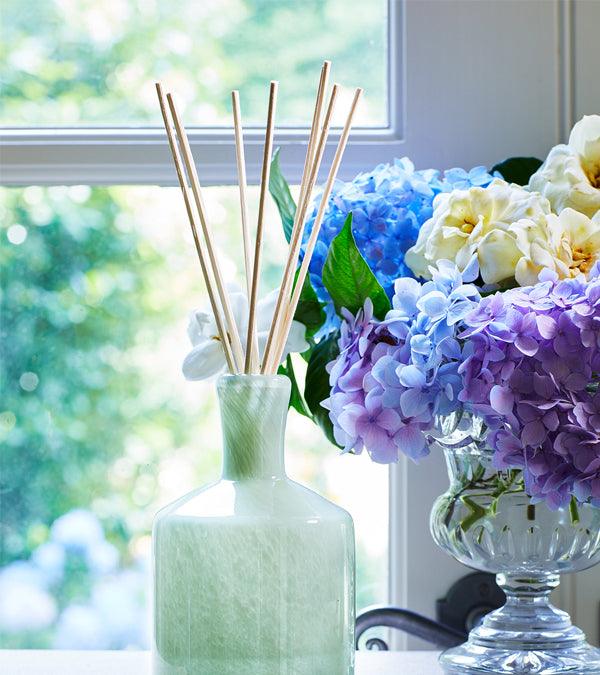 Lafco House & Home Living Room Diffuser Fresh Cut Gardenia 15oz - A Secret Admirer