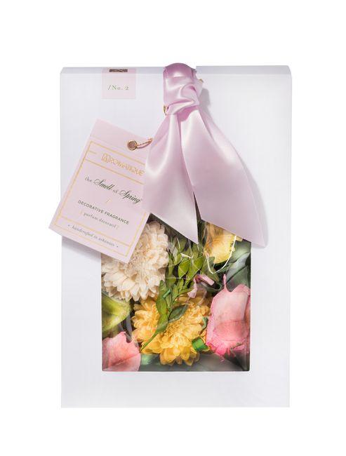 Aromatique The Smell of Spring Decorative Fragrance Pocketbook 7oz - A Secret Admirer