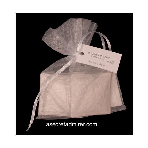 Lothantique Linge Blanc Ceramic Scented Sachet Stones - A Secret Admirer