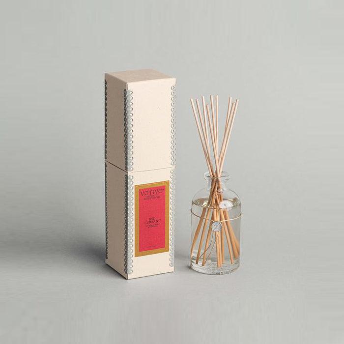 Votivo Aromatic Reed Diffuser Red Currant - A Secret Admirer
